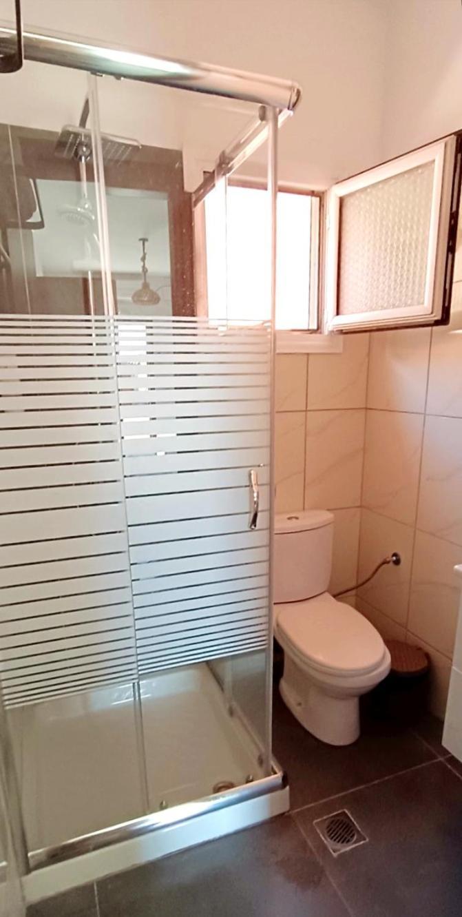A & K Vacation House Варос Экстерьер фото